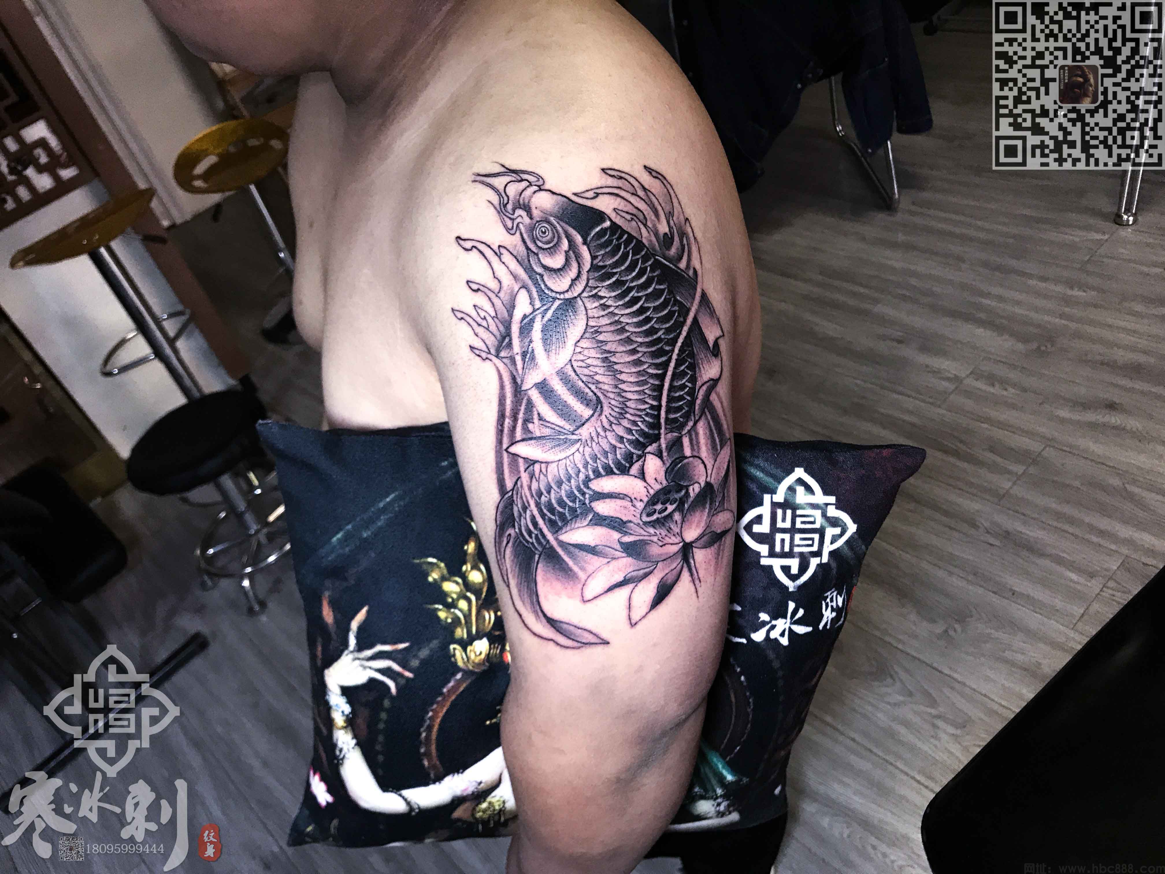 乌鲁木齐大臂招财鱼纹身